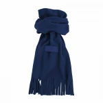 Sciarpa in pile con frange ed etichetta