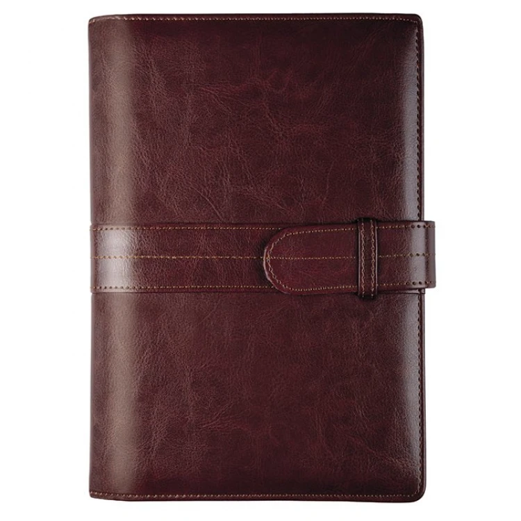 Agenda portafoglio chiusa in ecopelle nera, con fibbia visibile e formato 18,7x25,5 cm