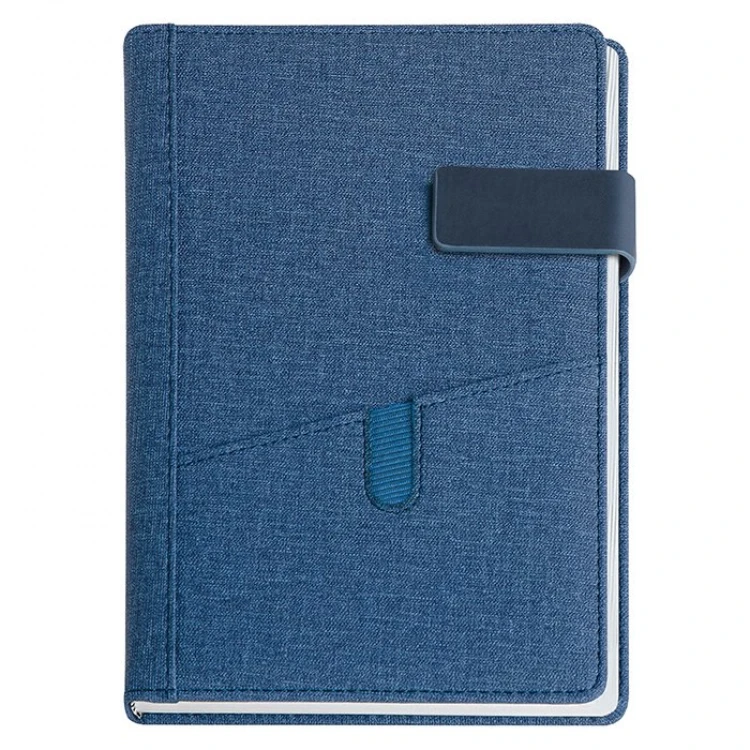 Agenda giornaliera chiusa con chiusura magnetica e tasca porta cellulare da personalizzare con logo