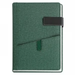 Agenda giornaliera chiusa con chiusura magnetica e tasca porta cellulare da personalizzare con logo