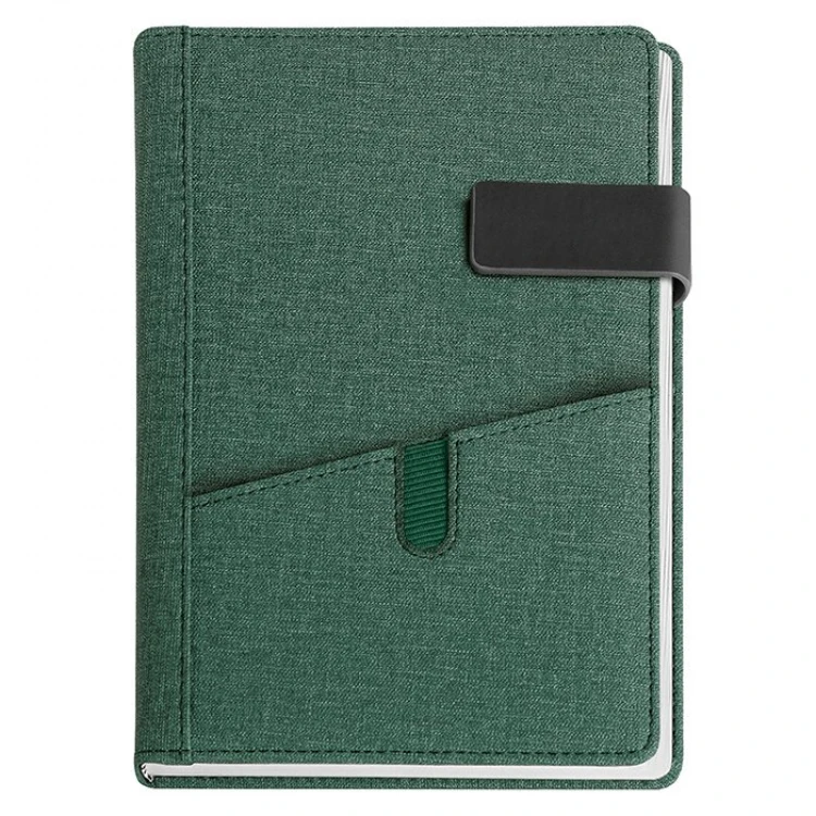 Agenda giornaliera chiusa con chiusura magnetica e tasca porta cellulare da personalizzare con logo