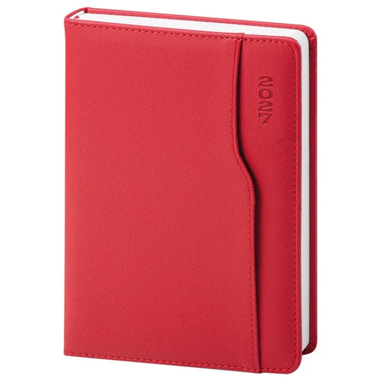 Agenda diária 15x21 termovinilada com cobertura acolchoada e cantos arredondados pronta para personalizar