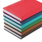 Agenda diária 15x21 termovinilada com cobertura acolchoada e cantos arredondados pronta para personalizar