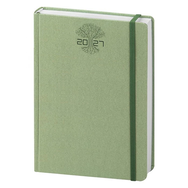 Agenda giornaliera chiusa con copertina in carta naturale, elastico di chiusura, formato 15x21 cm