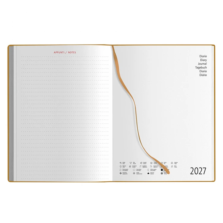 Agenda giornaliera chiusa con copertina in carta naturale, elastico di chiusura, formato 15x21 cm
