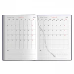 Agenda giornaliera 17x24 cm in materiale gommato, chiusa, da personalizzare con logo aziendale