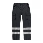 Pantalone da lavoro WORKTEAM mod. Bande rifrangenti grigio, vista frontale, con tasche multifunzione e dettagli riflettenti.