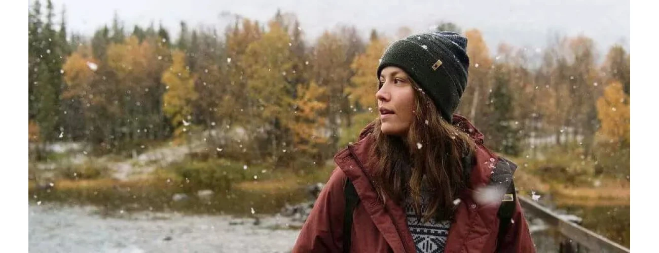 Come un berretto invernale personalizzato con il logo aziendale può aumentare la notorietà del tuo marchio