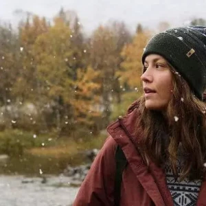 Come un berretto invernale personalizzato con il logo aziendale può aumentare la notorietà del tuo marchio