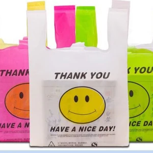 Pro e contro dell’utilizzo di sacchetti plastica personalizzati per la pubblicità aziendale