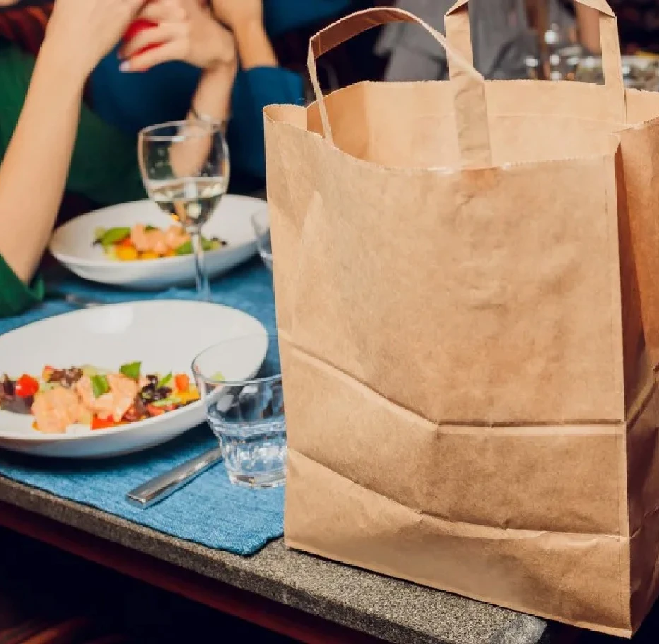 Doggy bag personalizzabile per ristoranti in Italia - soluzione sostenibile contro lo spreco alimentare
