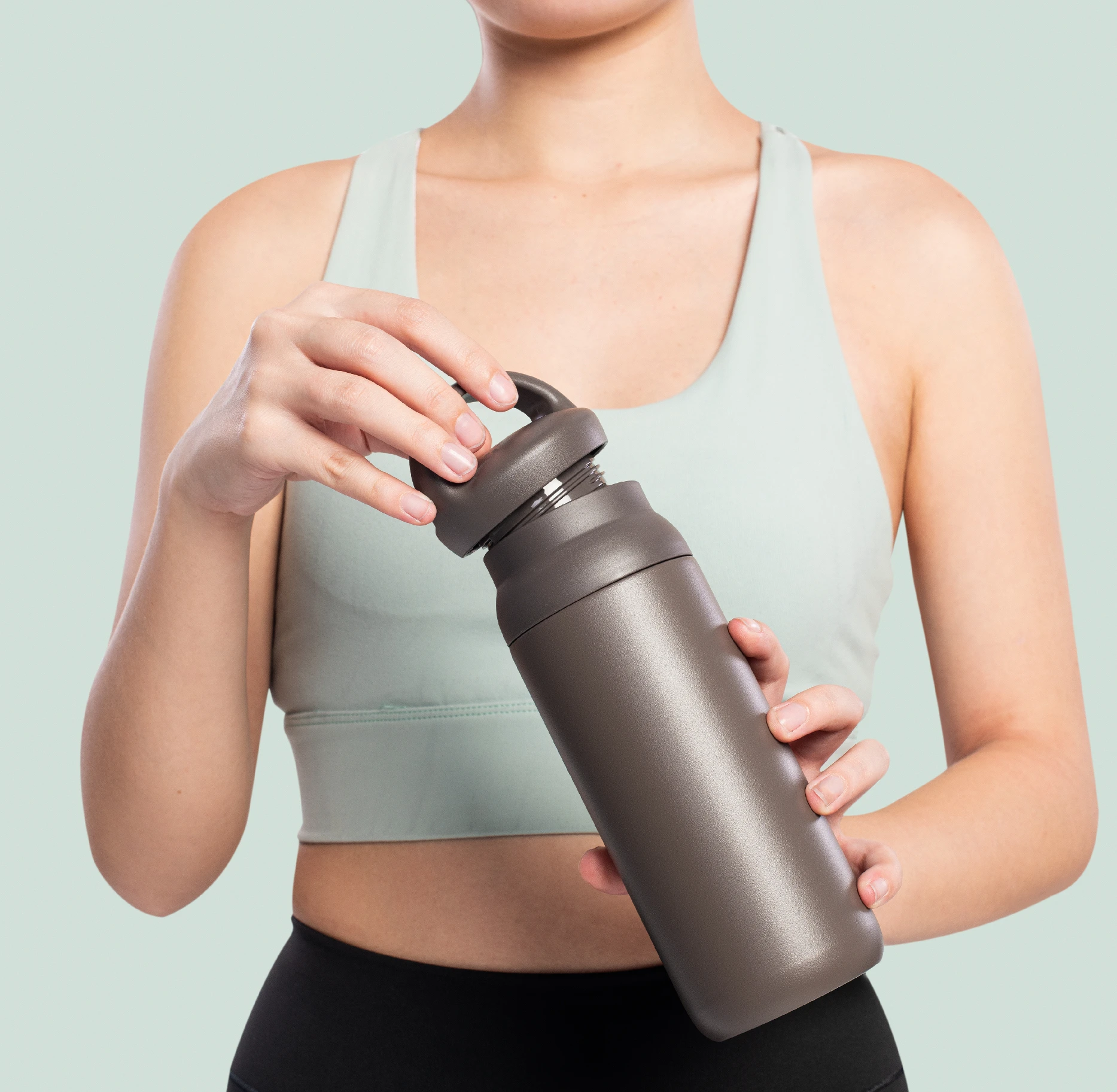 borraccia riutilizzabile utilizzata durante attività fitness