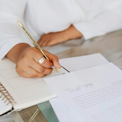 Penna personalizzata con frase creativa per la promozione aziendale