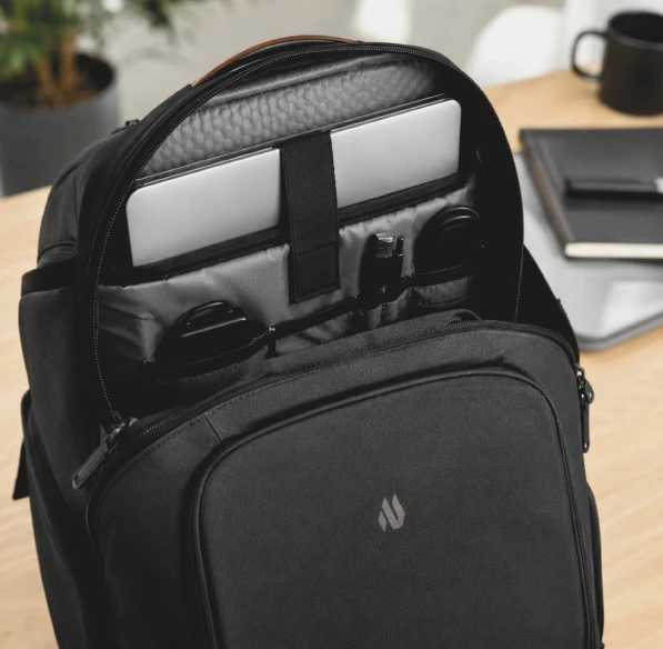 compartiment rembourré pour ordinateur portable dans un sac à dos d’entreprise personnalisé